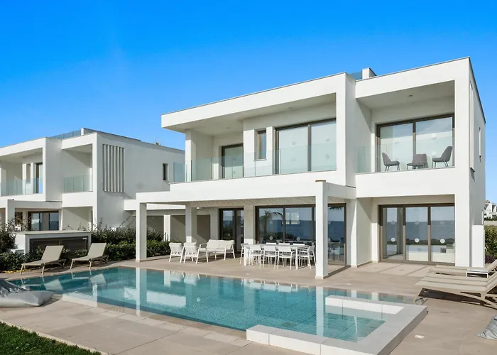 Serenity Waves Villa 2