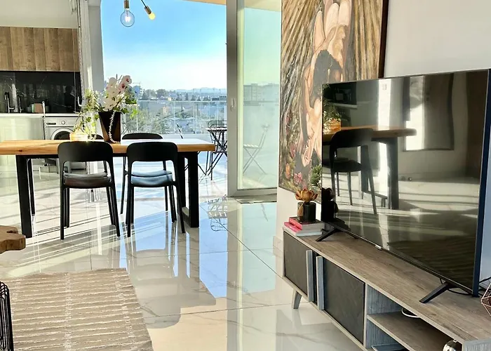 Luxury City Penthouse-Panoramic View-Near Unic