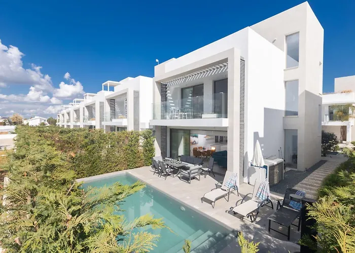 Protaras Azure Villa Azv15