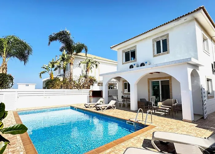 Wealthystays Hephaestus Villa, Ayia Triada Beach
