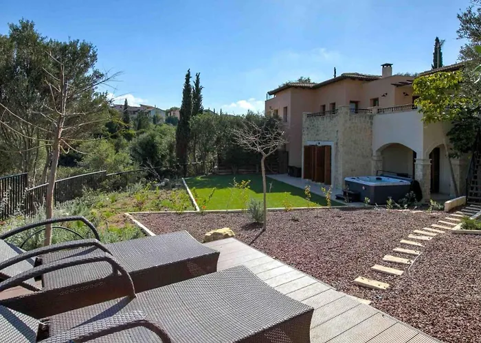 Beautiful, Modern Villa Iz01 With Private Garden And Hot Tub On Aphrodite Hills