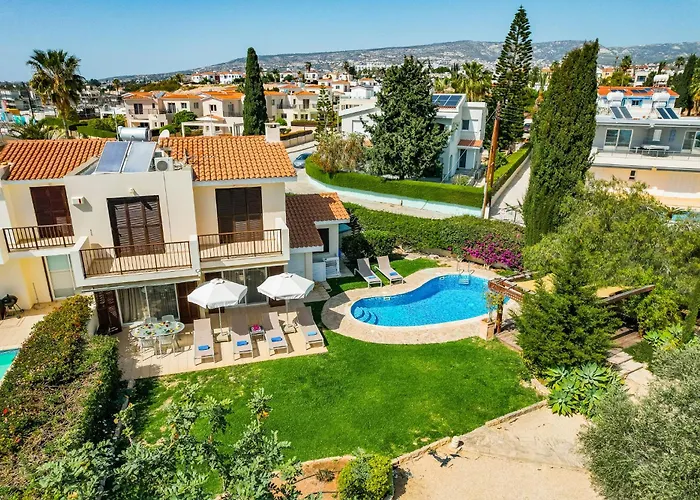 Villa Demiana By Ezoria Villas