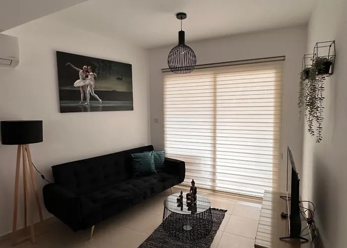 Lucy\'S Holidays Apartment