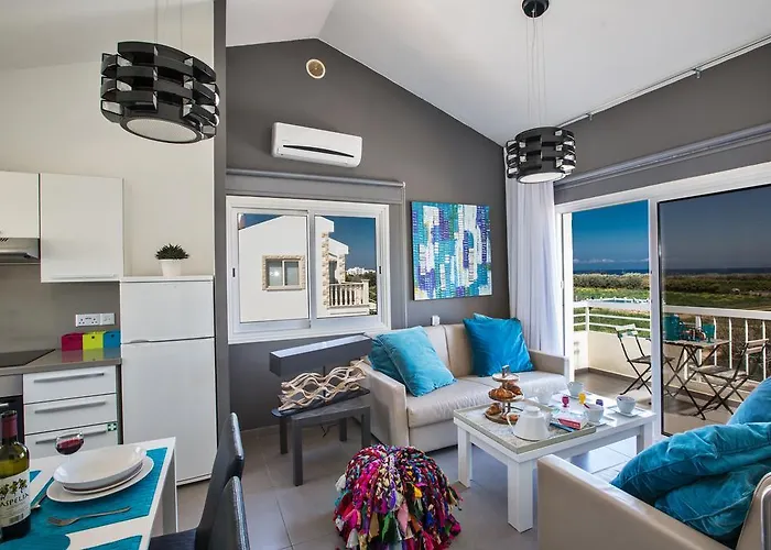 Nicholas Seaview Apartments