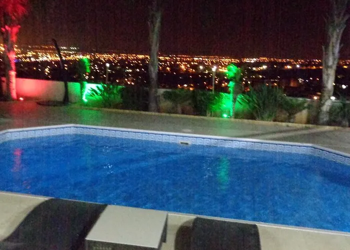 City Views - Only For Couples