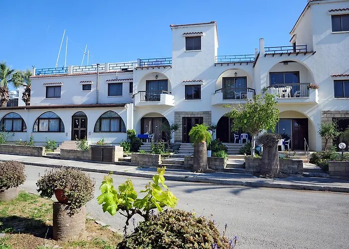 Follow The Sun Hotel Apartments