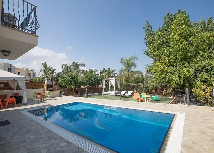 Artemisia Villa