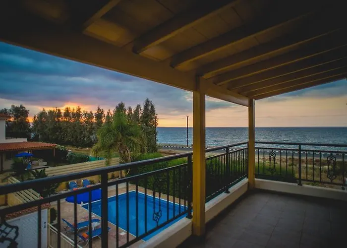 Beachfront Villa Thomas 5