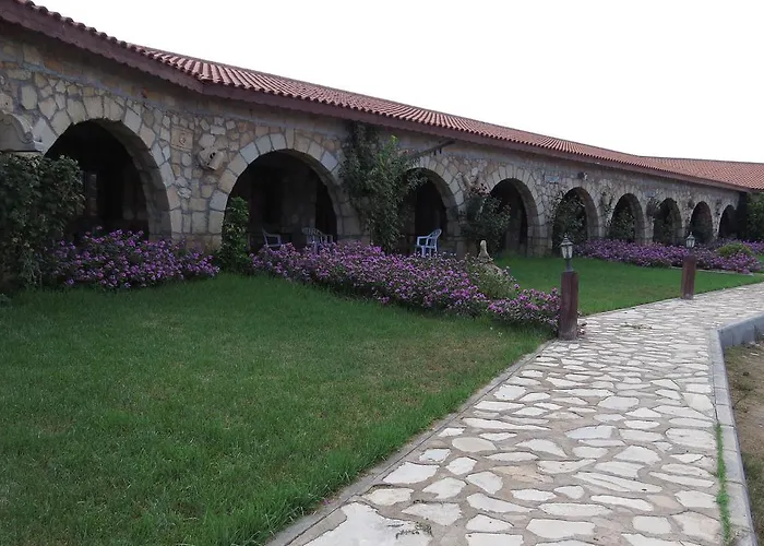 Elausa Hotel & Restaurant