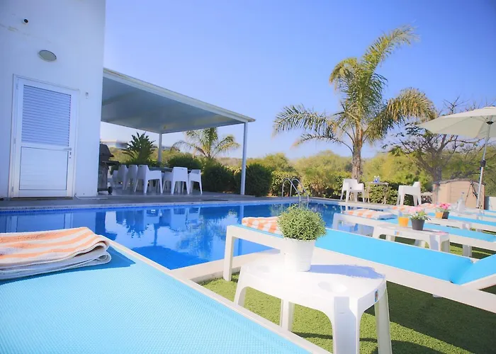 Akefalou Bay Villa