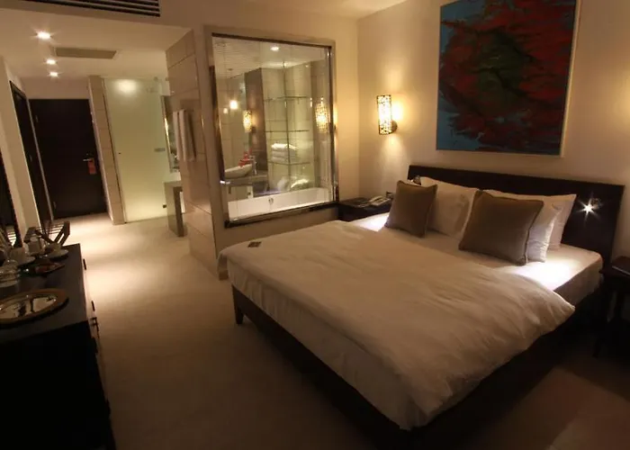 Arkin Palm Beach Hotel