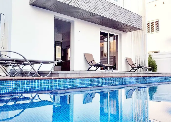 Nissini Nero, 3 Bedroom Villa With Private Pool, 5 Min To The Beach