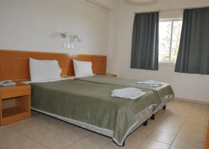 Debbiexenia Hotel Apartments Annex