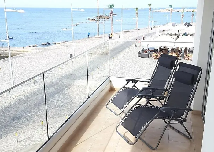Lighthouse By The Sea Lovely 2Bdr Apartment