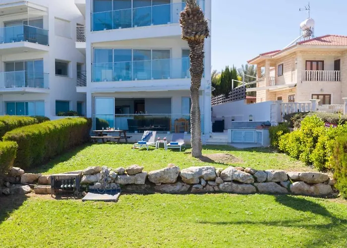 Apartment Trident 4