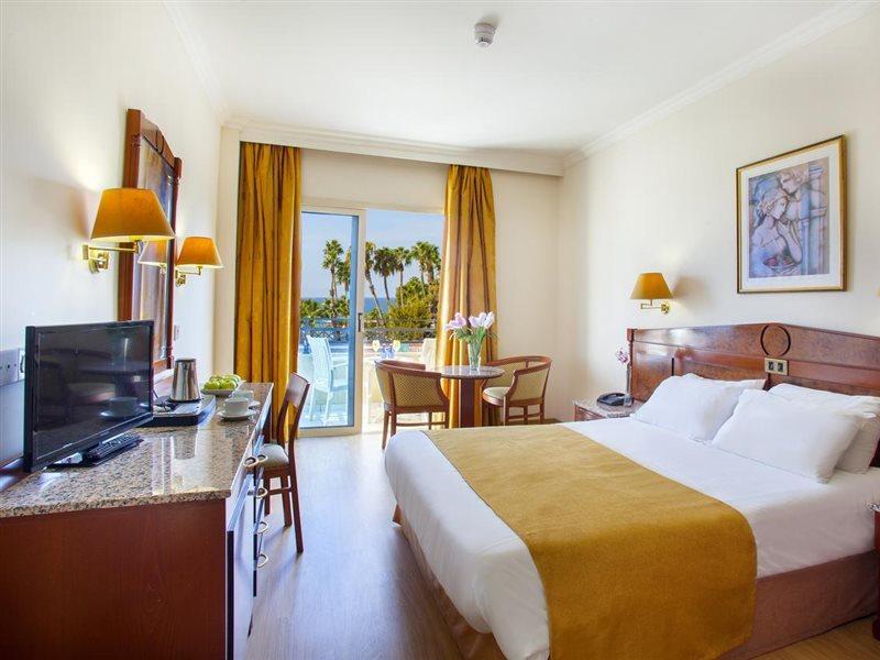 Kapetanios Hotel