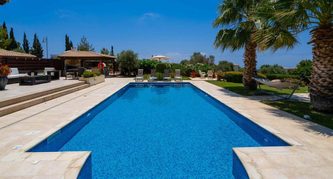 4 Bedroom Lofou With Private Pool And Sea Views, Aphrodite Hills Villa