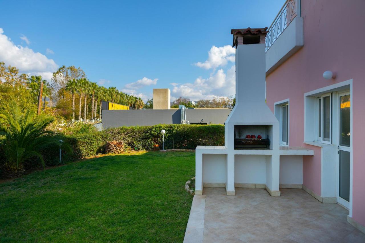 Coral Bay View, Walking Distance To The Beach! *