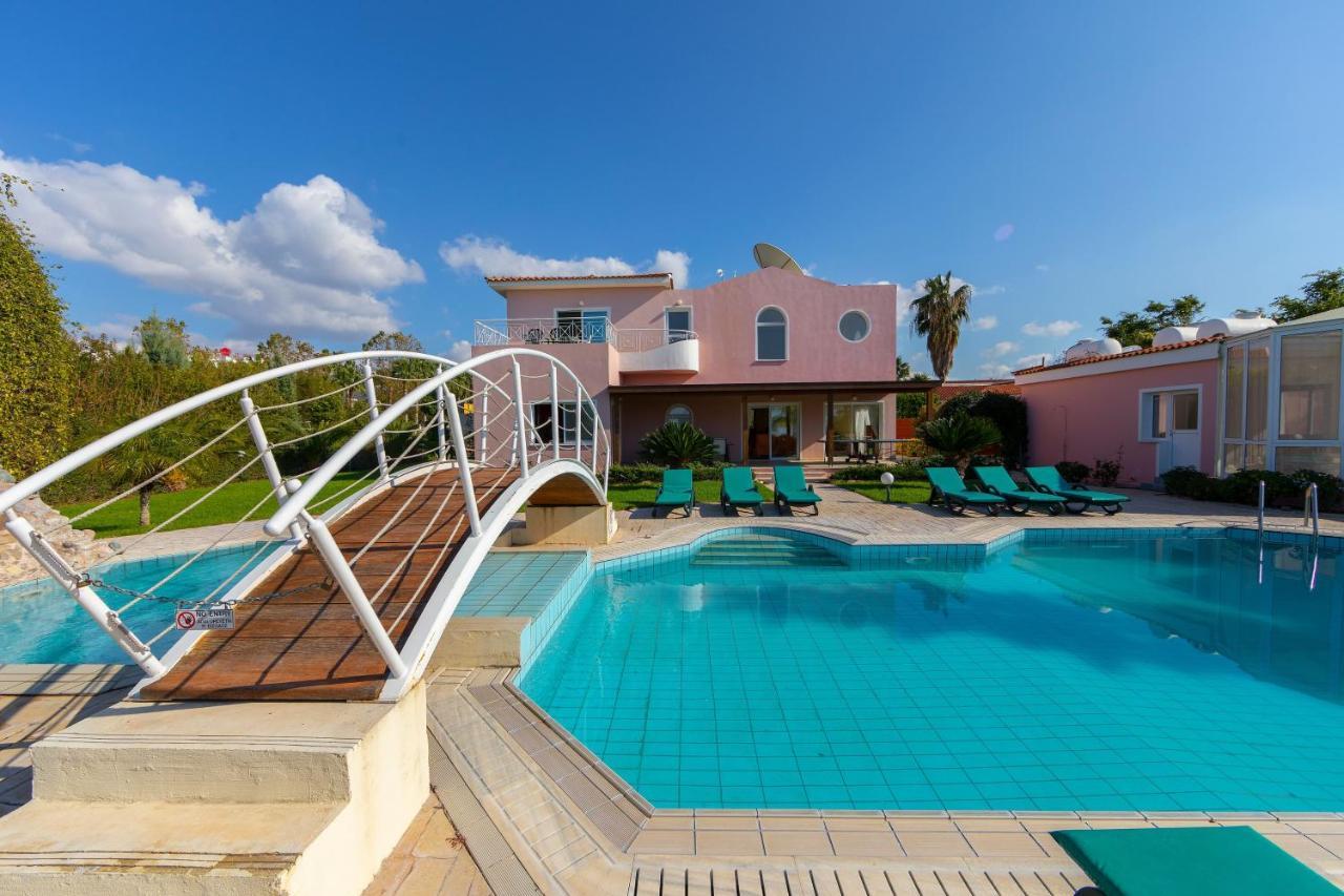 Coral Bay View, Walking Distance To The Beach! Villa Peyia