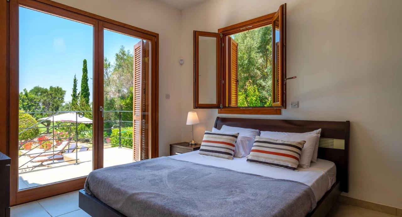 4 Bedroom Lofou With Private Pool And Sea Views, Aphrodite Hills Villa *