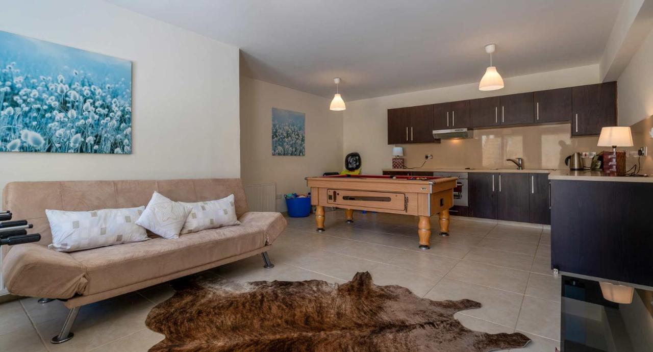 Villa 4 Bedroom Lofou With Private Pool And Sea Views, Aphrodite Hills *