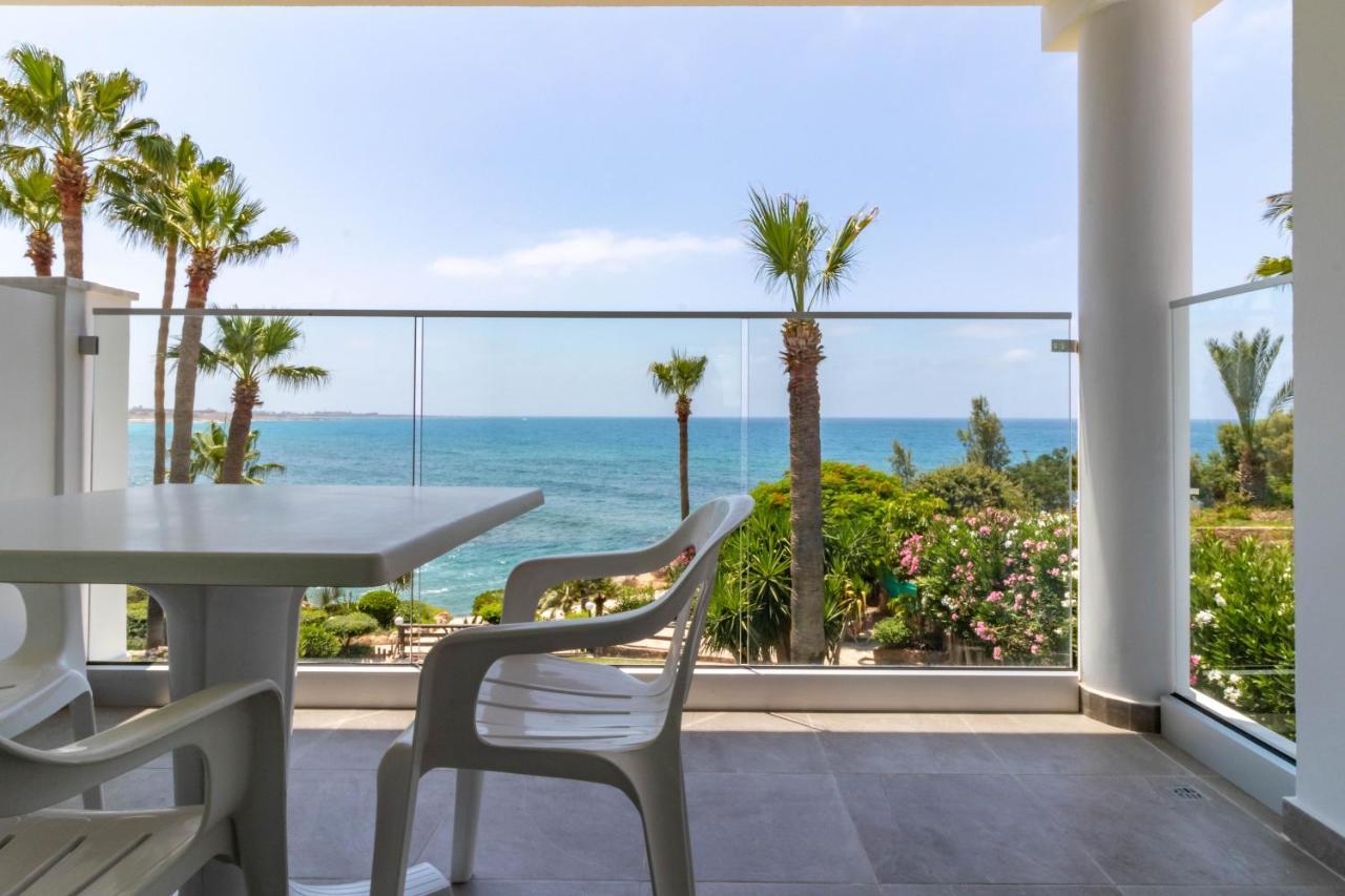 Rododafni Aparthotel 3*