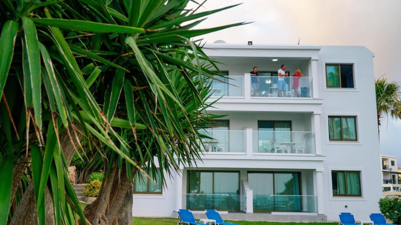 Rododafni Aparthotel