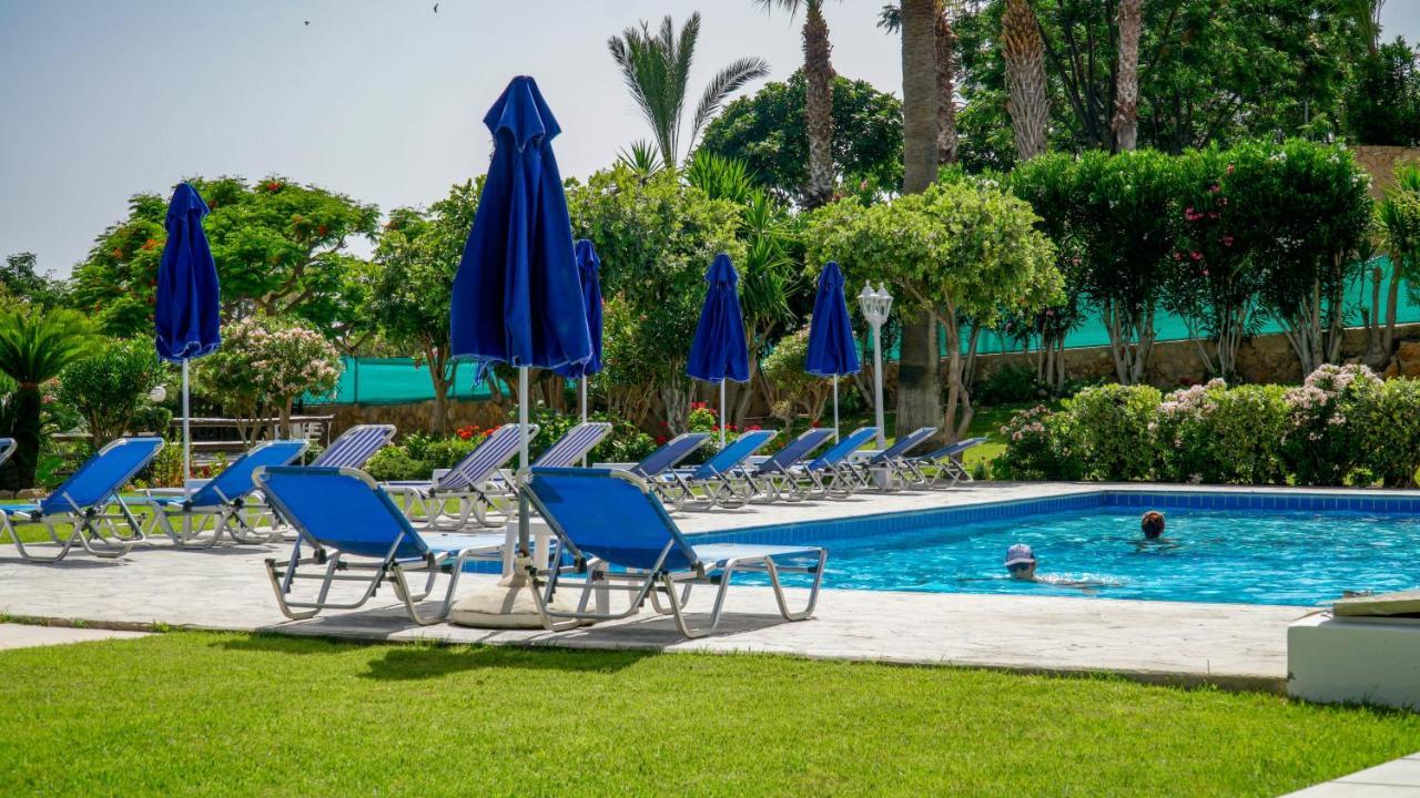 Rododafni Aparthotel