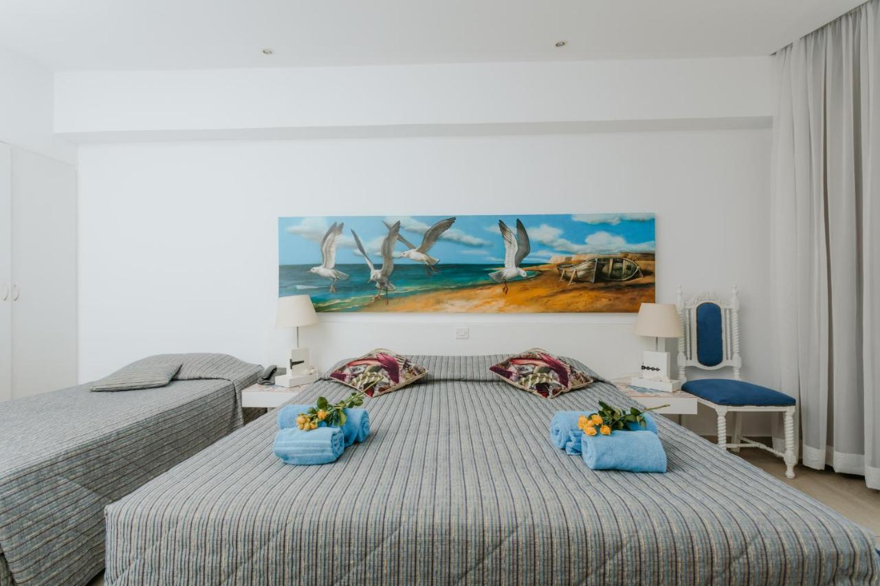 Opera Hotel *