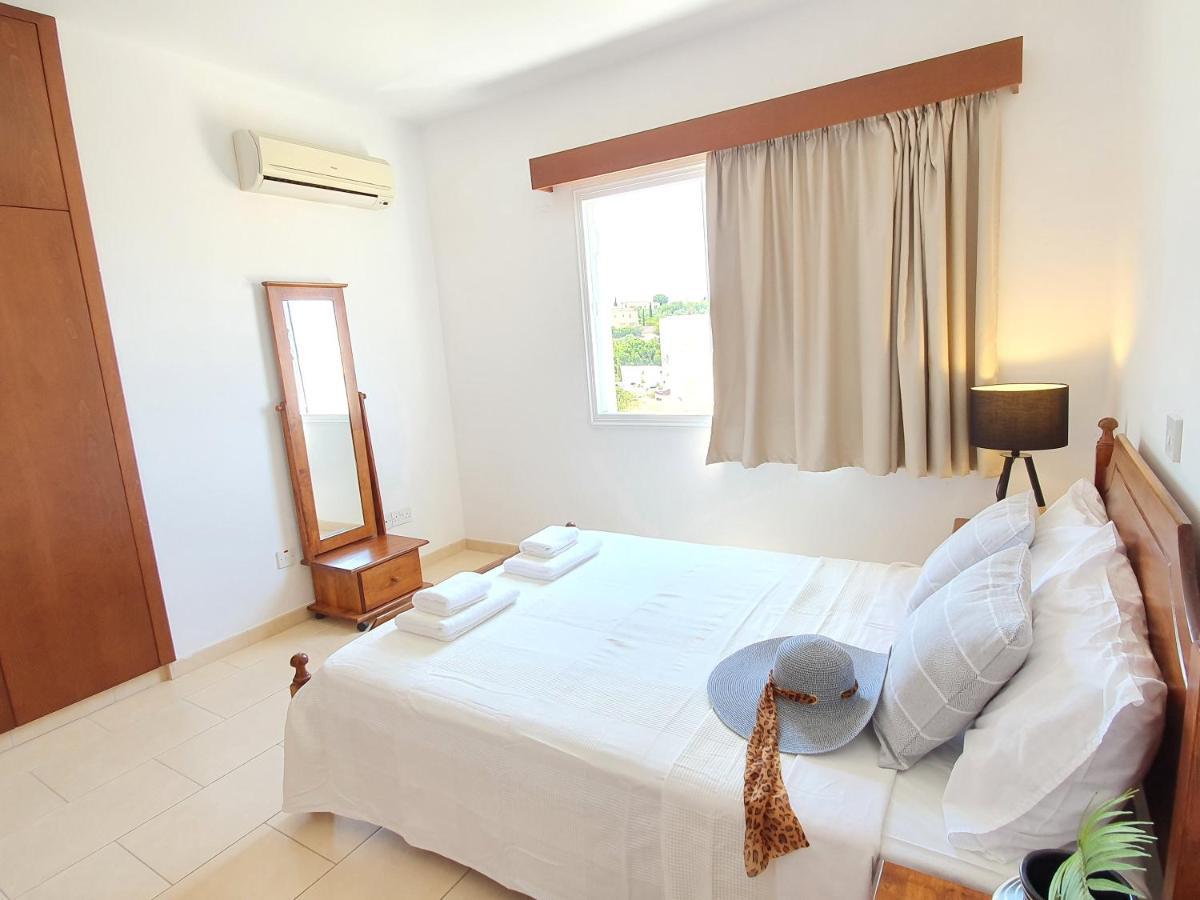 Apartment Ouloupia Polis