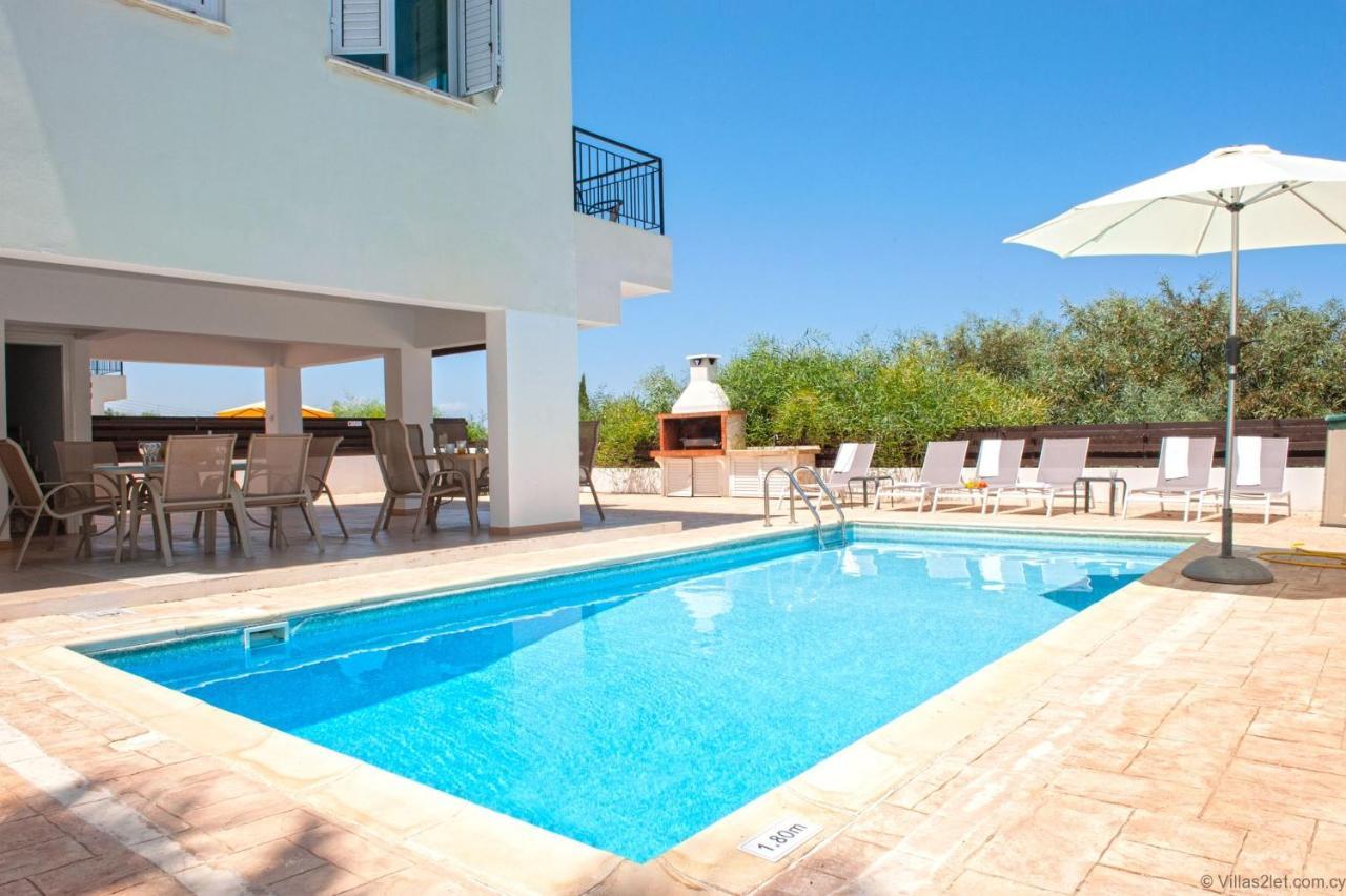 Ourania Villa *