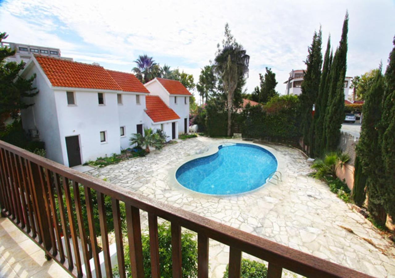 Villa Bay