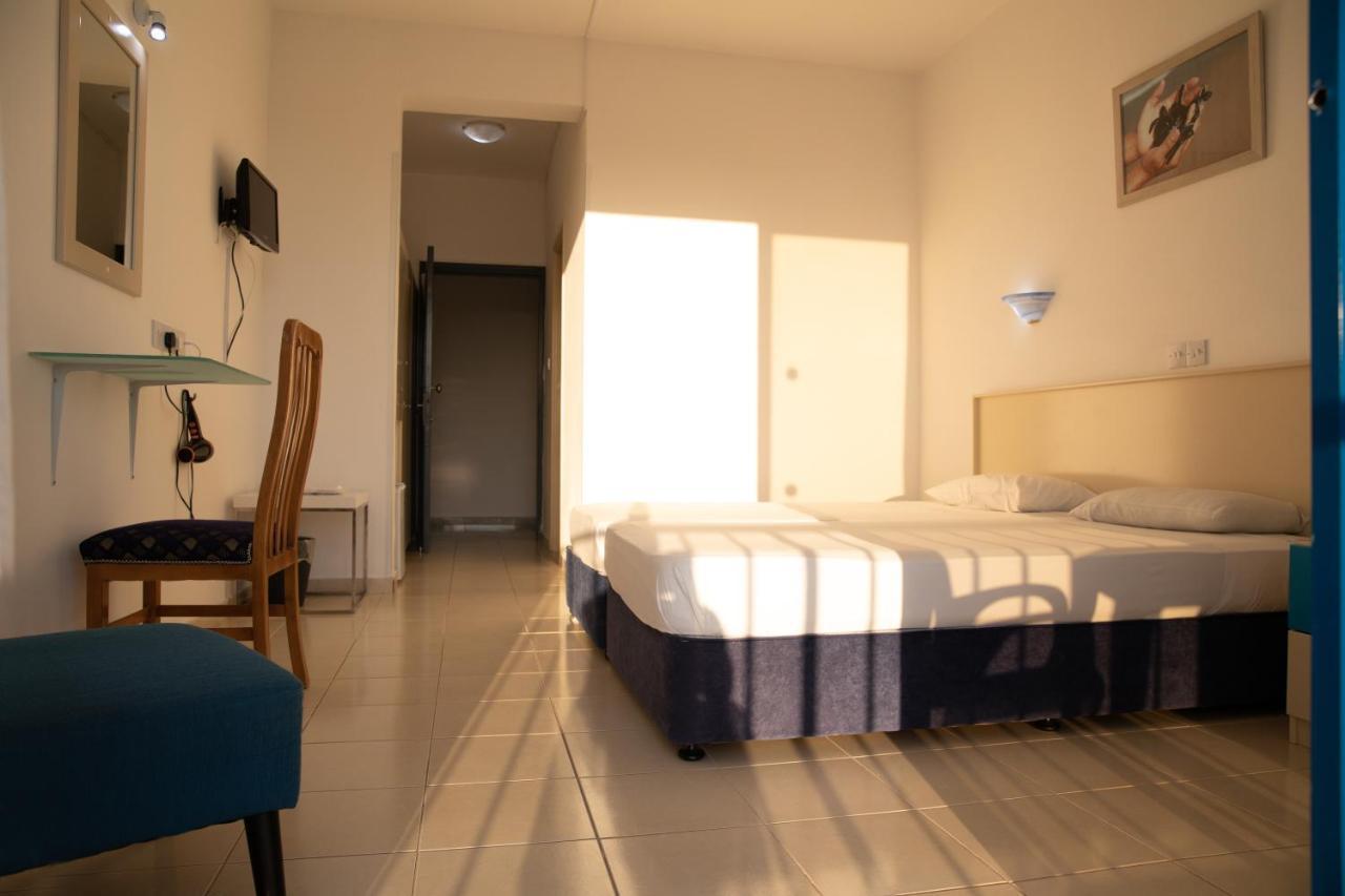 West End Hotel Peyia