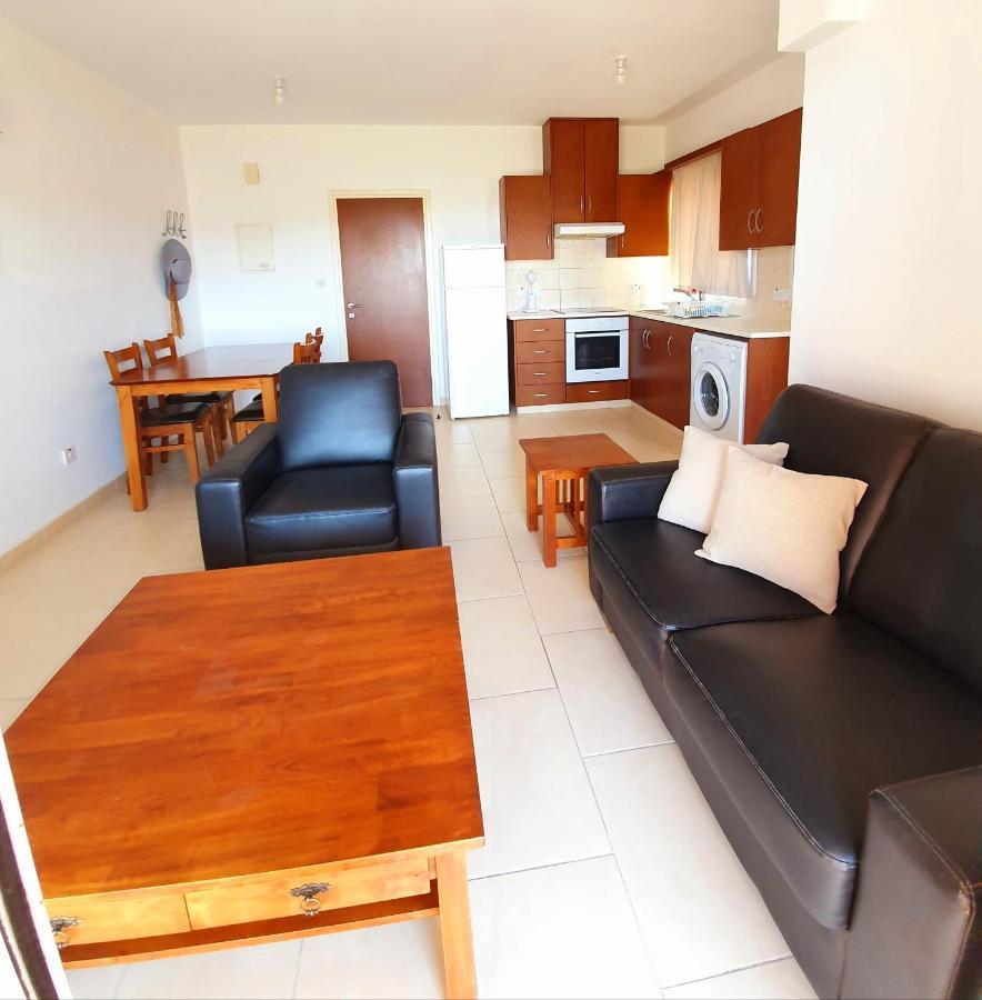 Ouloupia Apartment *