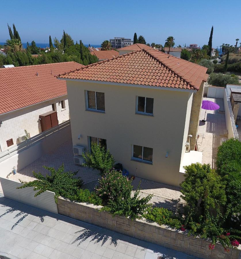 Rossa Villa *