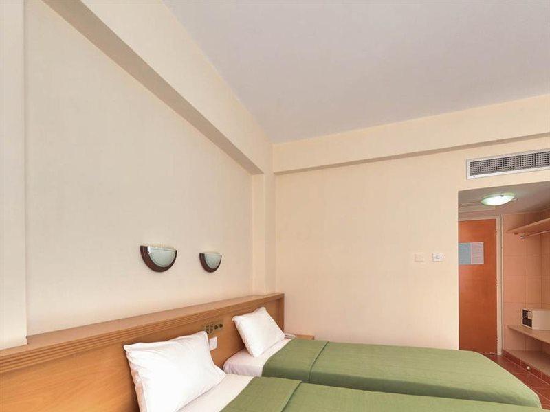 Flamingo 3*