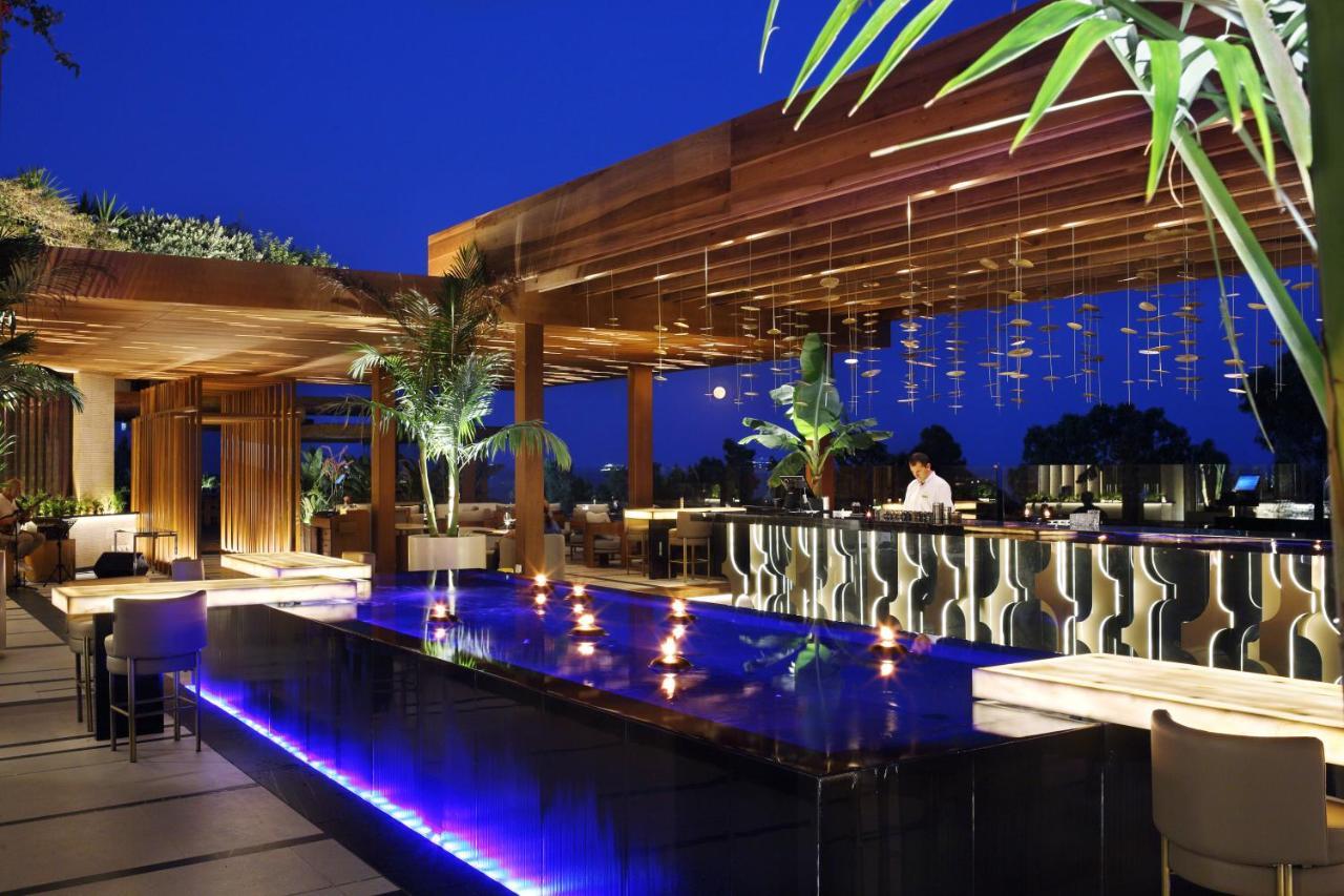 Four Seasons Hotel Agios Tychonas