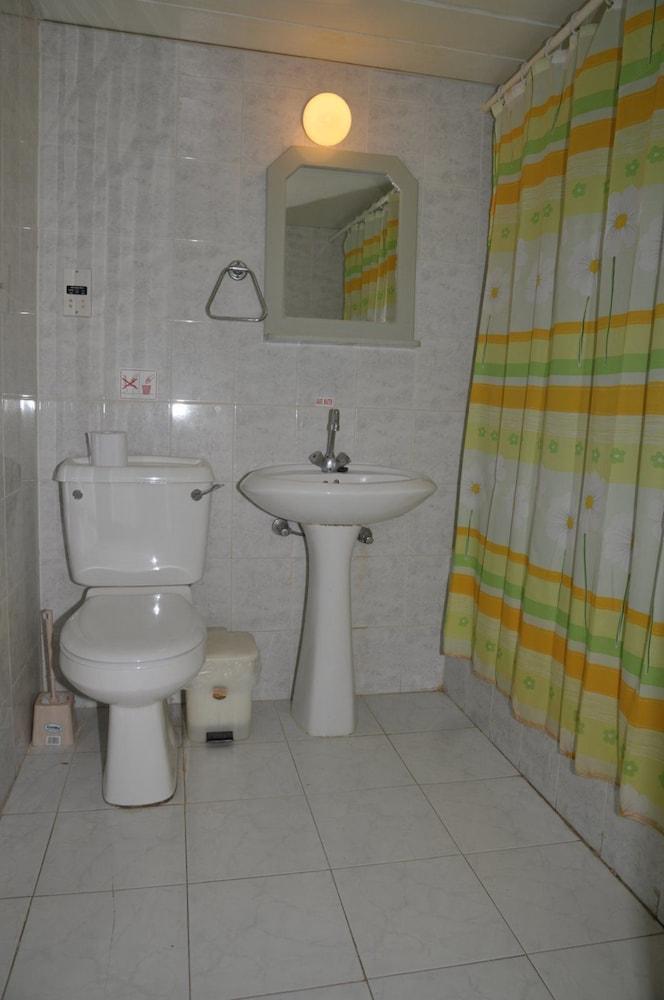 Debbiexenia Aparthotel Paralimni