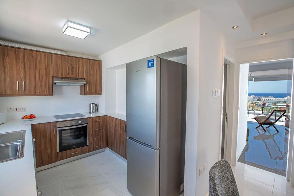 Apt Misia Enas - Modern 2 Bedroom Apartment With Sea Views - Close To Ayia Napa Square Apartment *