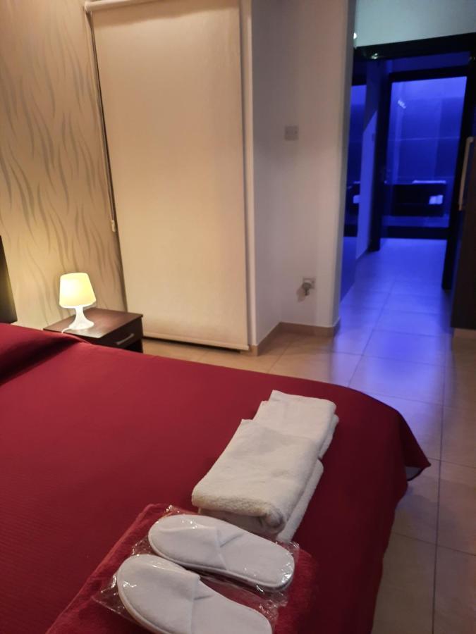 City Views - Only For Couples Apartment *