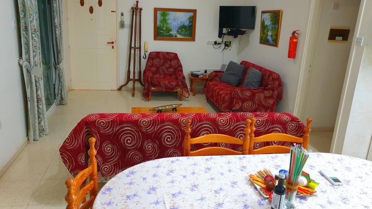 Aparthotel Astrofegia Near The Sea Agia Marina (Northern Cyprus)