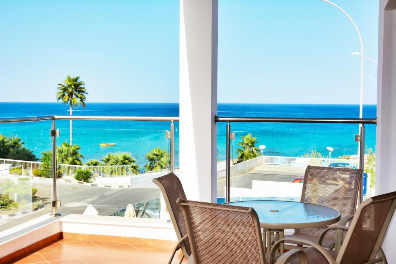 Seafront Villa *