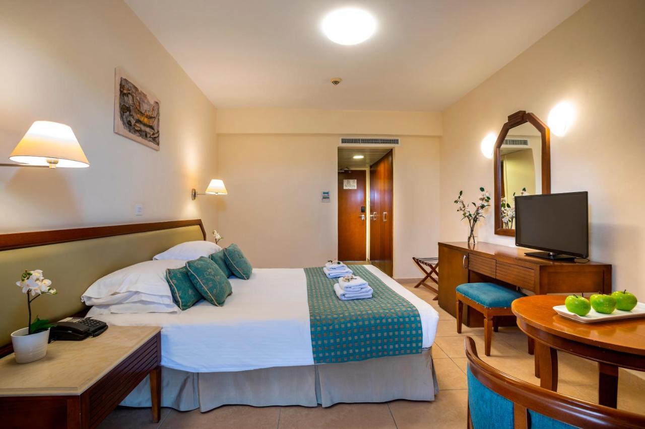 Hotel Aquamare & 4*