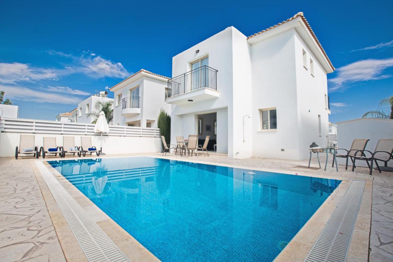 Palm 36 * Protaras