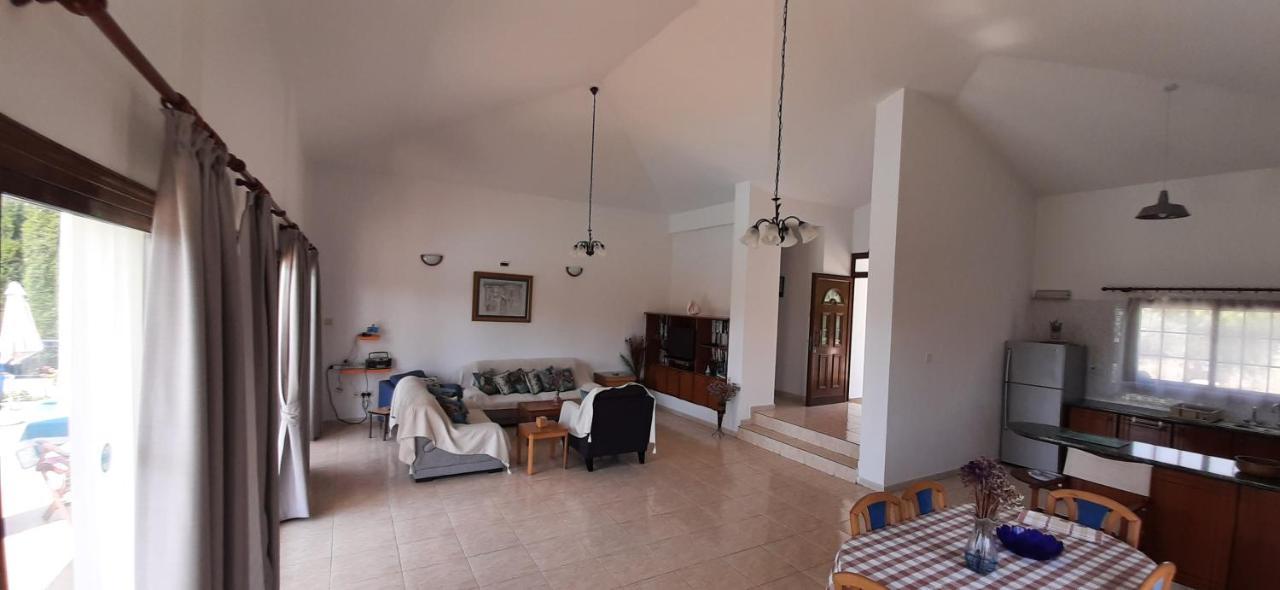 Villa Chriseleni Latchi