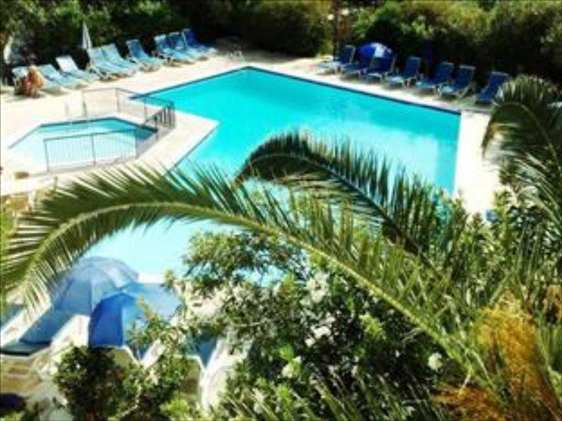 Hilltop Gardens Aparthotel