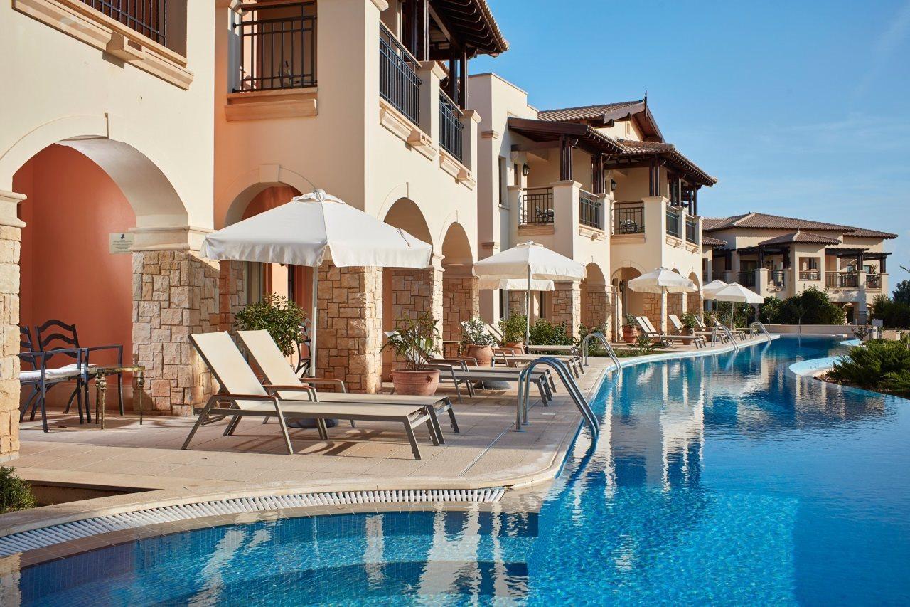 Residences *