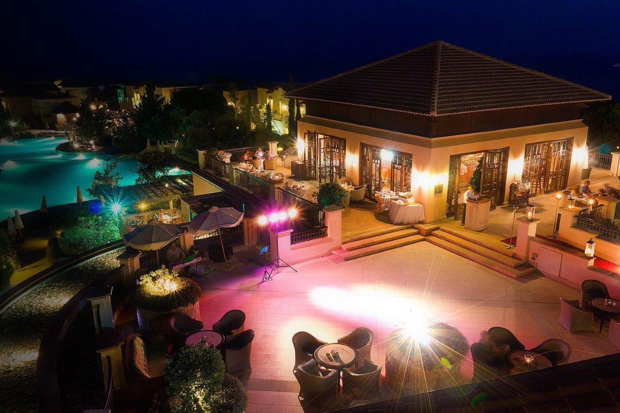 Residences *