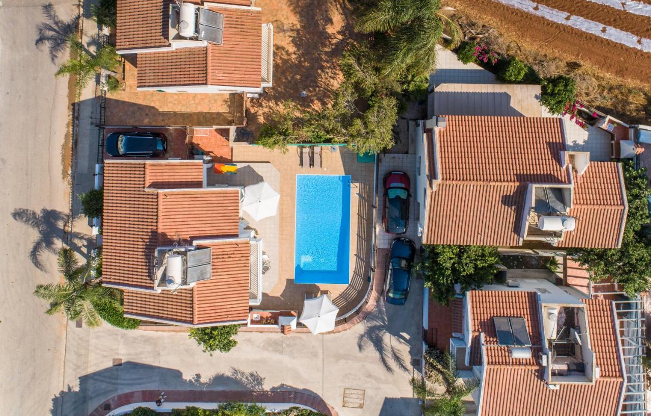 Sun & Private Villa