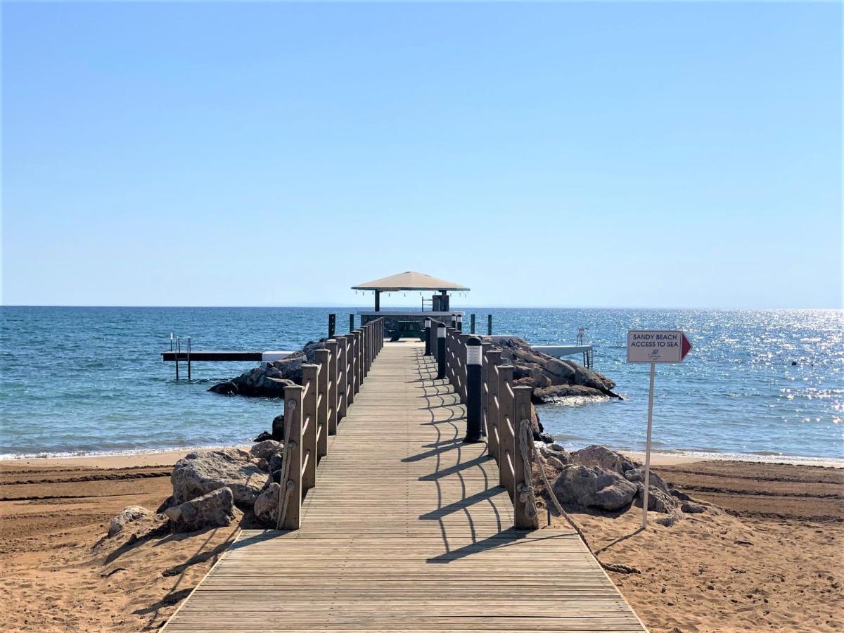 Peaceful Run-a-way By The Sea Apartment